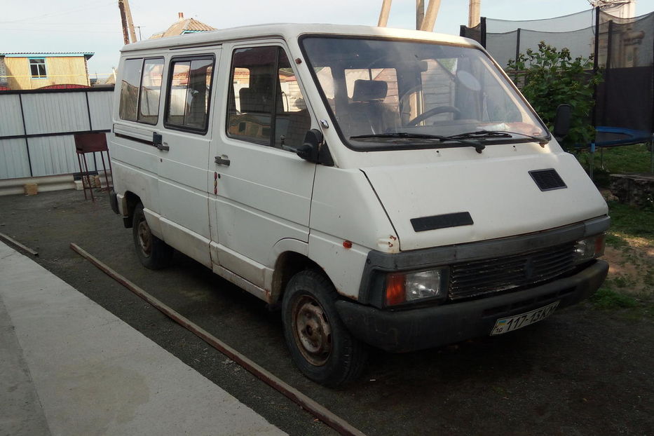 Продам Renault Trafic пасс. 1986 года в г. Бородянка, Киевская область