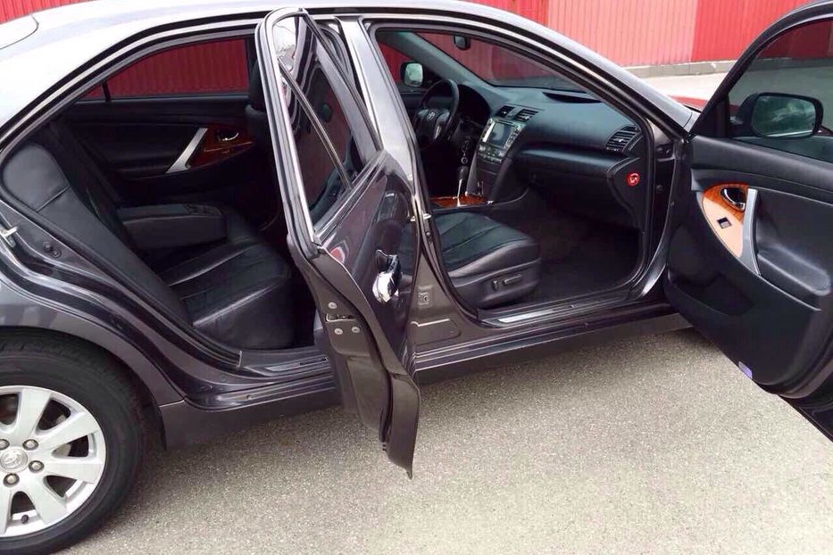 Продам Toyota Camry 2008 года в Киеве
