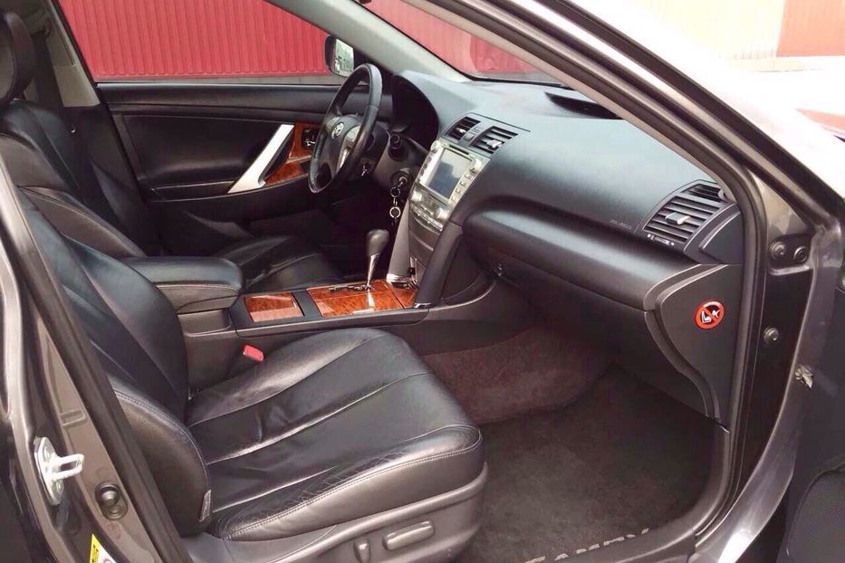 Продам Toyota Camry 2008 года в Киеве