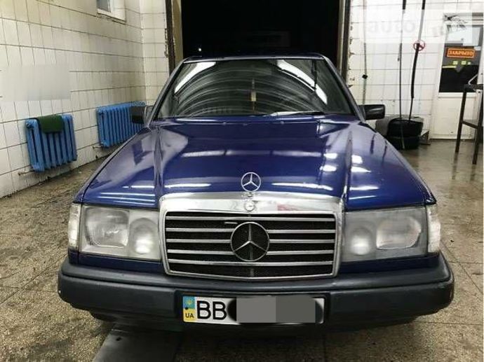 Продам Mercedes-Benz E-Class W124 200D 1986 года в Луганске