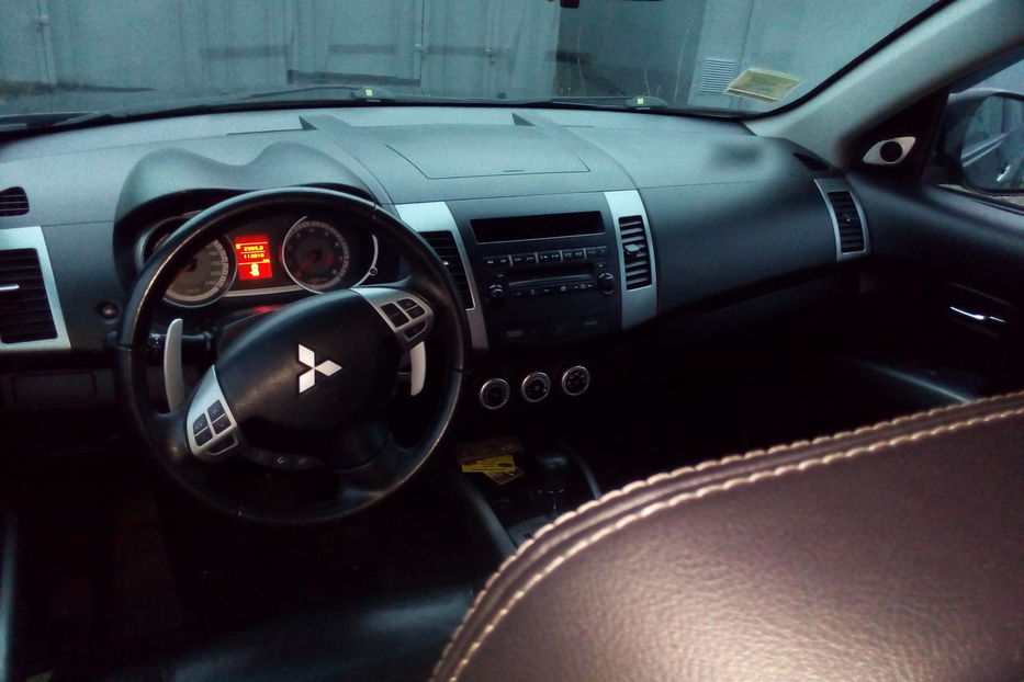 Продам Mitsubishi Outlander XL 2008 года в Киеве