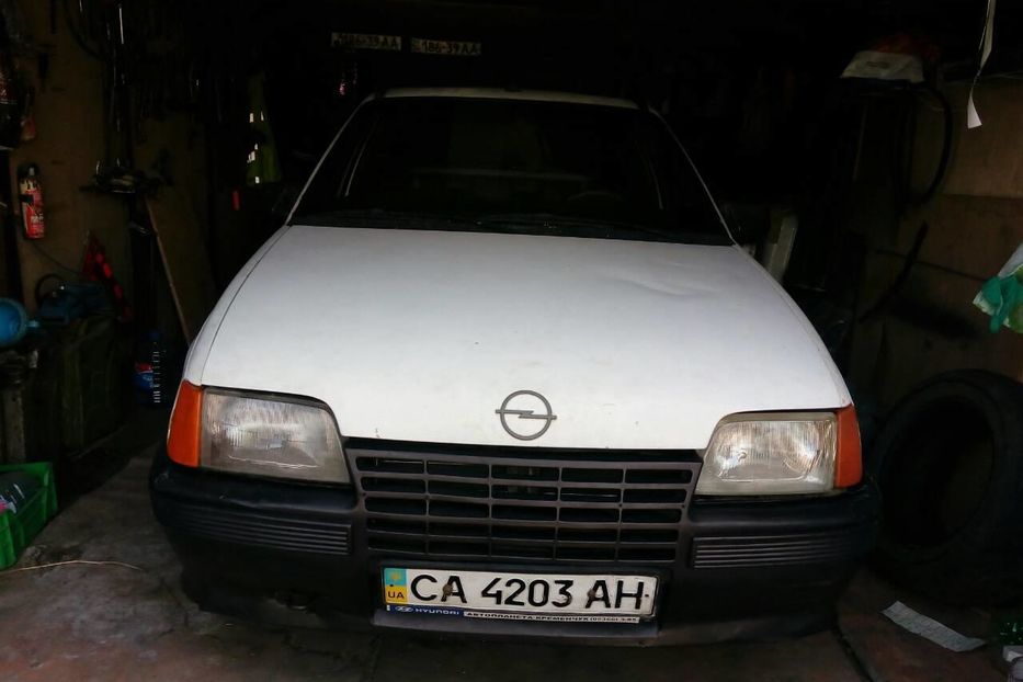 Продам Opel Kadett 1986 года в г. Кременчуг, Полтавская область