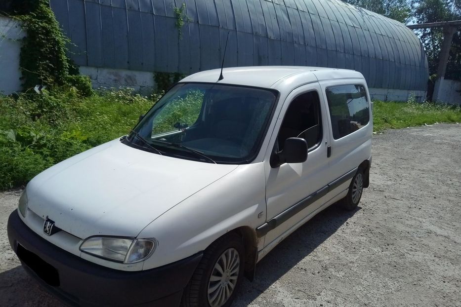 Продам Peugeot Partner пасс. 2001 года в Киеве