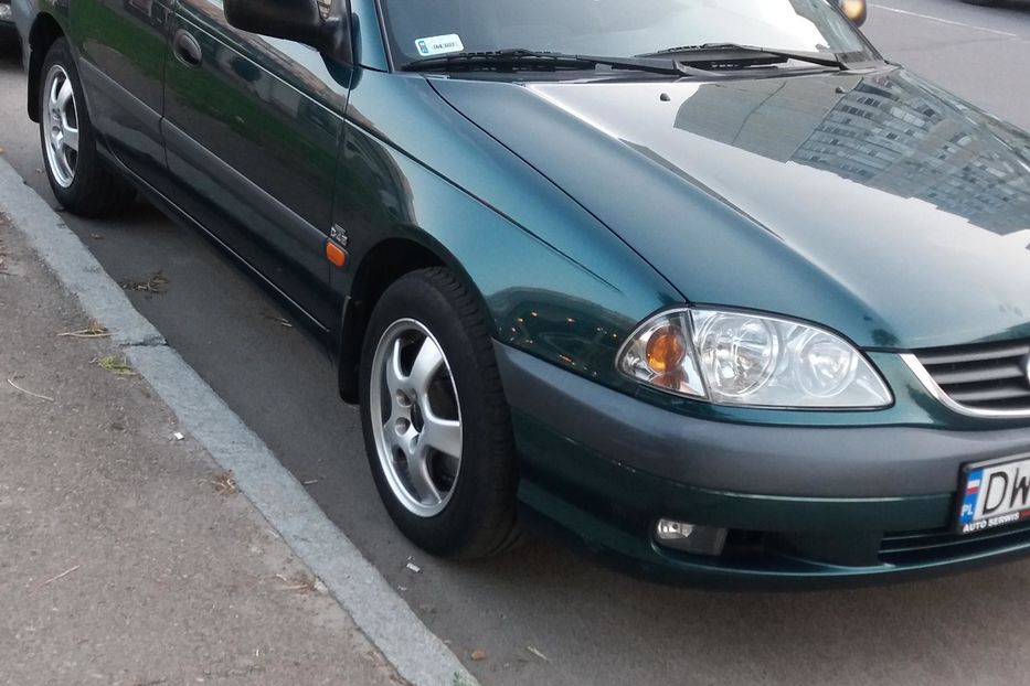 Продам Toyota Avensis 2002 года в Киеве