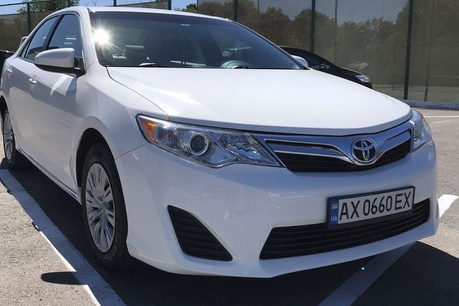 Продам Toyota Camry 2013 года в Харькове