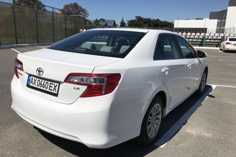 Продам Toyota Camry 2013 года в Харькове