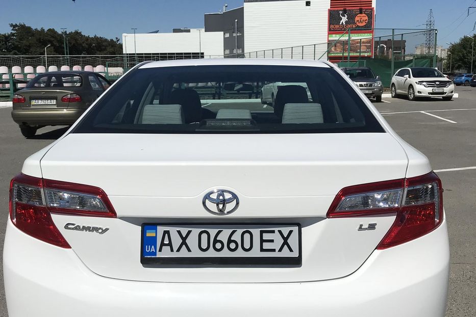 Продам Toyota Camry 2013 года в Харькове