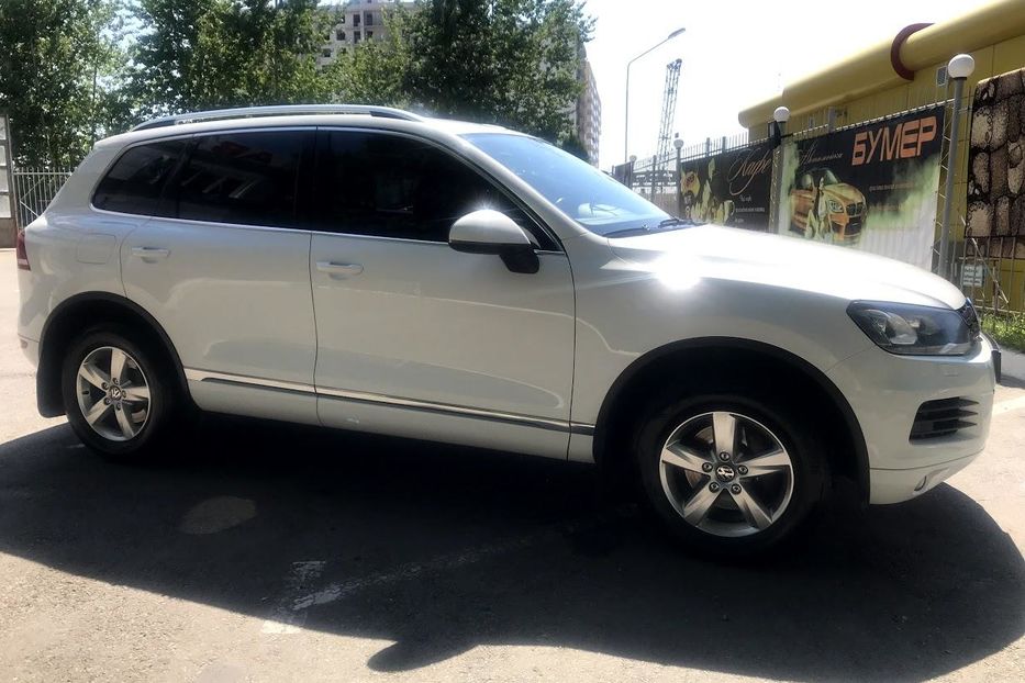 Продам Volkswagen Touareg Life+ 2013 года в Харькове