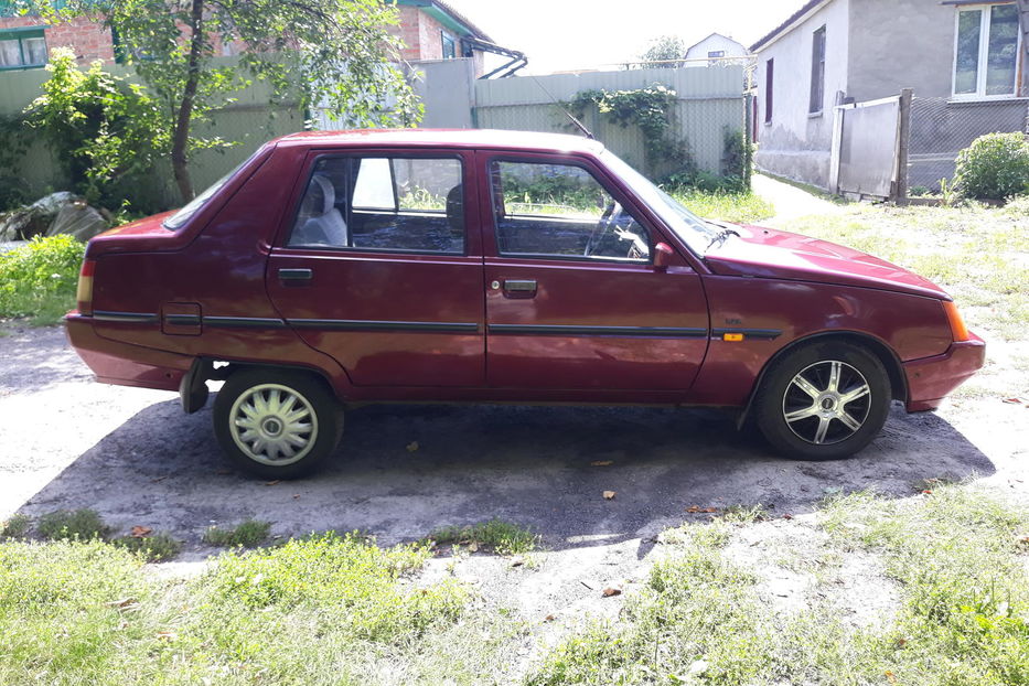 Продам ЗАЗ 1103 Славута 2001 года в г. Прилуки, Черниговская область