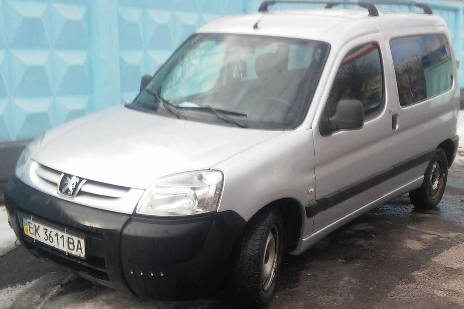 Продам Peugeot Partner пасс. 2008 года в Ровно