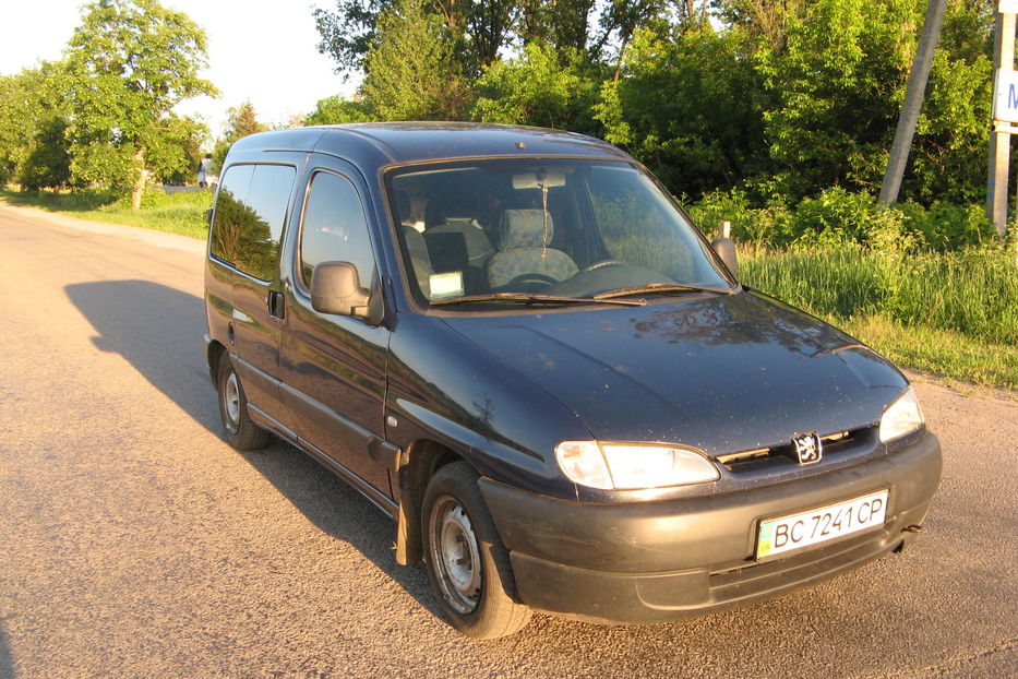 Продам Peugeot Partner пасс. 2002 года в г. Мироновка, Киевская область