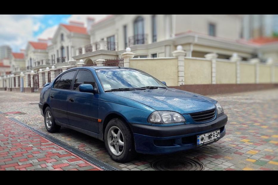 Продам Toyota Avensis 2000 года в Одессе