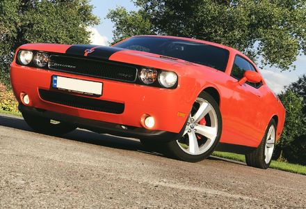 Продам Dodge Challenger Dodge Challenger SRT  6.1 HEMI 2008 года в Киеве