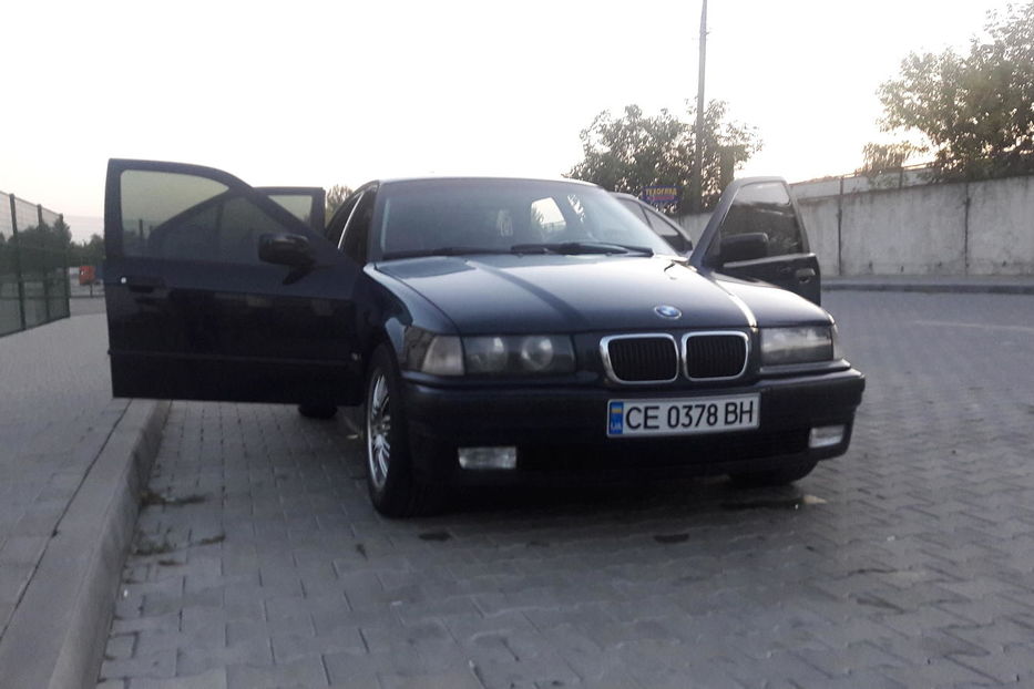 Продам BMW 323 Седан 1997 года в Черновцах