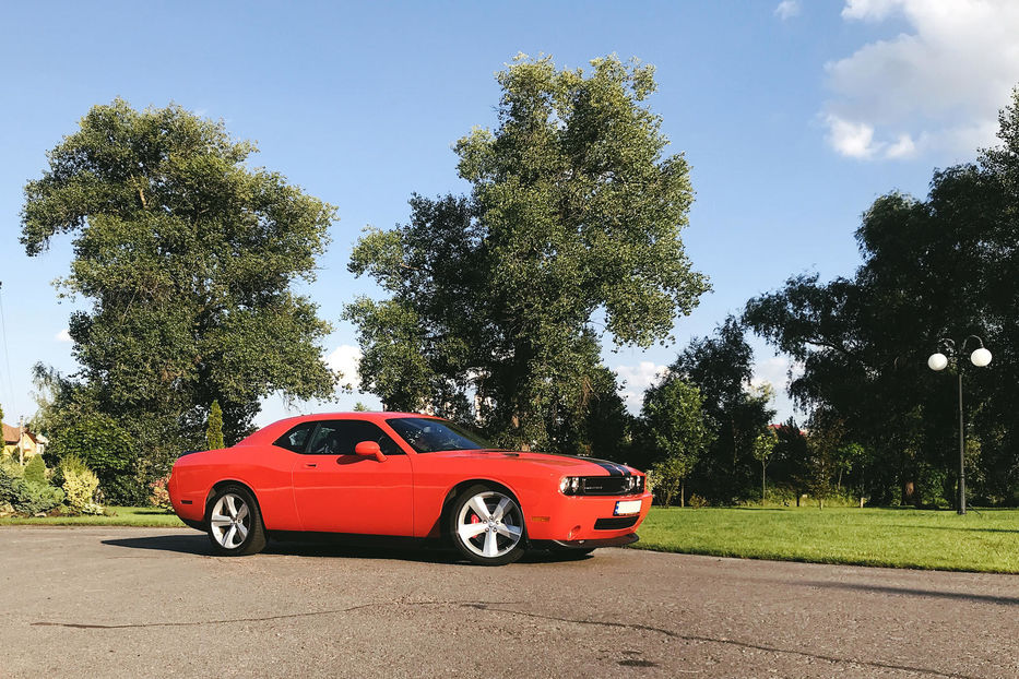 Продам Dodge Challenger Dodge Challenger SRT  6.1 HEMI 2008 года в Киеве