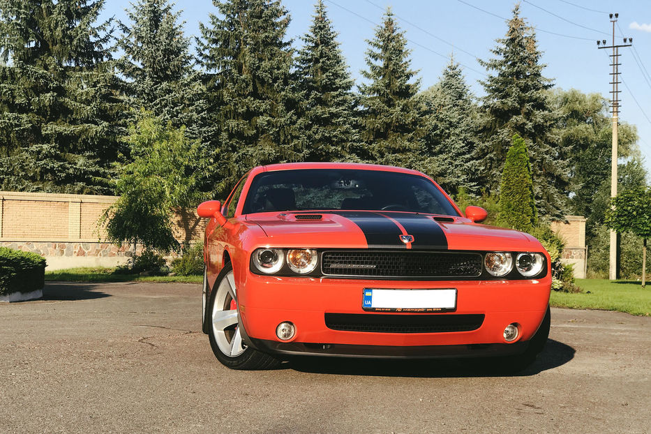 Продам Dodge Challenger Dodge Challenger SRT  6.1 HEMI 2008 года в Киеве
