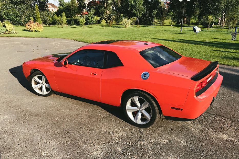 Продам Dodge Challenger Dodge Challenger SRT  6.1 HEMI 2008 года в Киеве