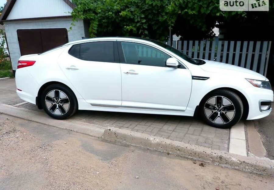 Продам Kia Optima Hybrid  2012 года в г. Мариуполь, Донецкая область