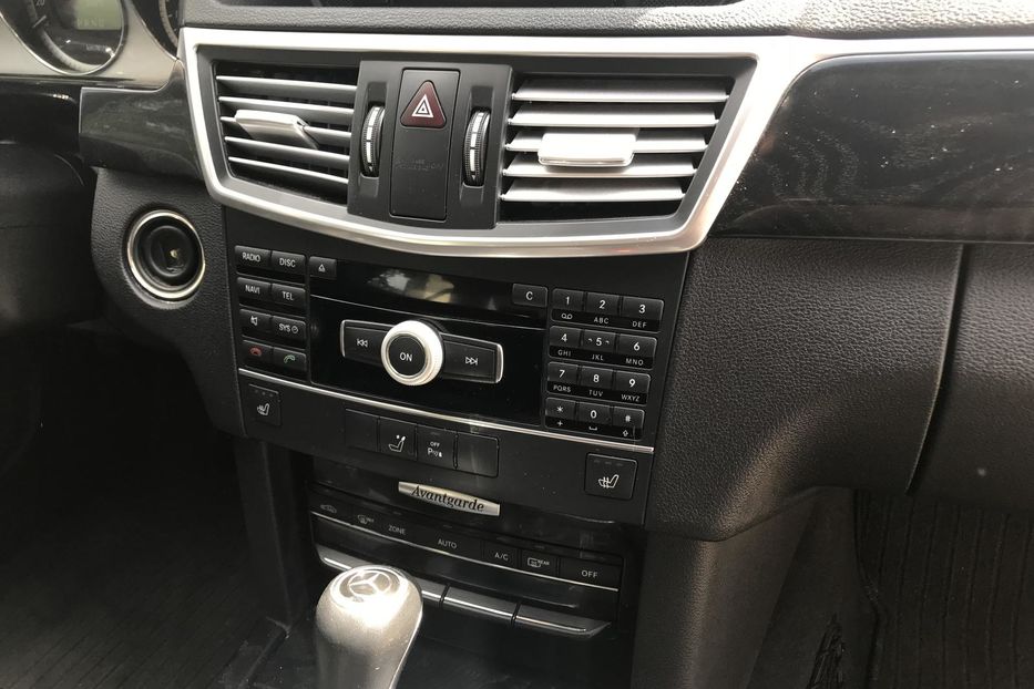 Продам Mercedes-Benz E-Class 200GDI 2010 года в Киеве