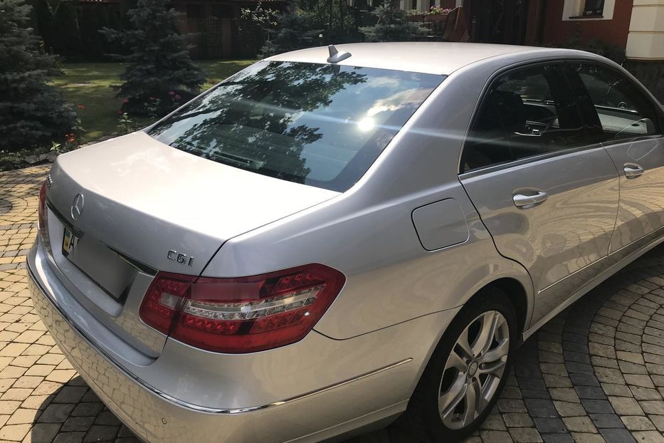 Продам Mercedes-Benz E-Class 200GDI 2010 года в Киеве