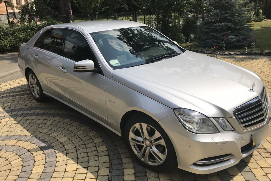 Продам Mercedes-Benz E-Class 200GDI 2010 года в Киеве