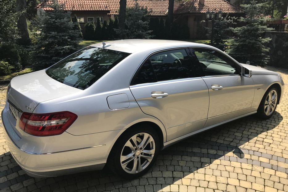 Продам Mercedes-Benz E-Class 200GDI 2010 года в Киеве