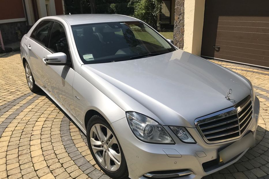 Продам Mercedes-Benz E-Class 200GDI 2010 года в Киеве