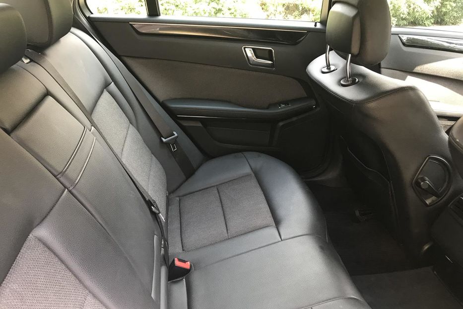 Продам Mercedes-Benz E-Class 200GDI 2010 года в Киеве