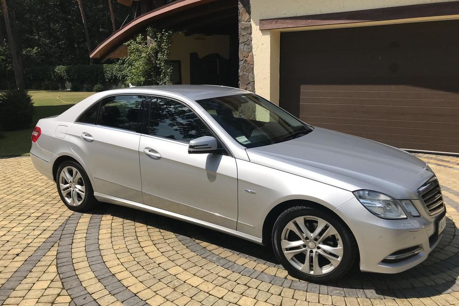 Продам Mercedes-Benz E-Class 200GDI 2010 года в Киеве