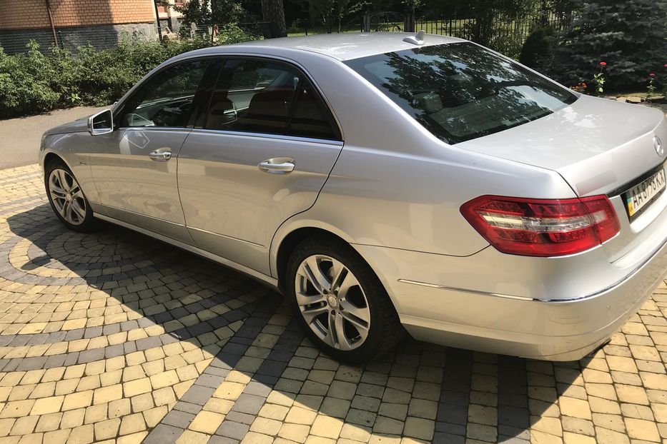 Продам Mercedes-Benz E-Class 200GDI 2010 года в Киеве