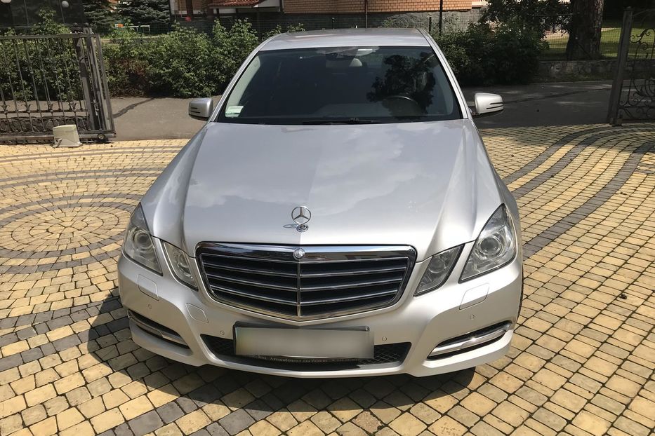 Продам Mercedes-Benz E-Class 200GDI 2010 года в Киеве