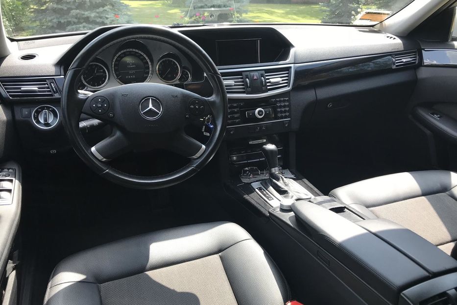 Продам Mercedes-Benz E-Class 200GDI 2010 года в Киеве