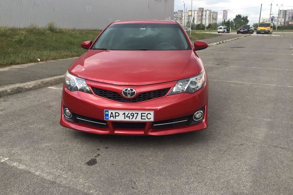 Продам Toyota Camry 2014 года в Киеве