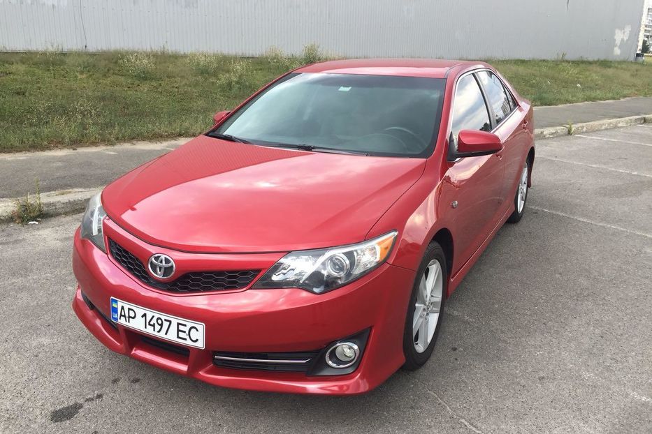 Продам Toyota Camry 2014 года в Киеве