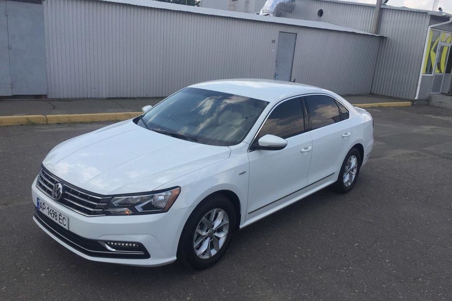 Продам Volkswagen Passat B8 2017 года в Киеве