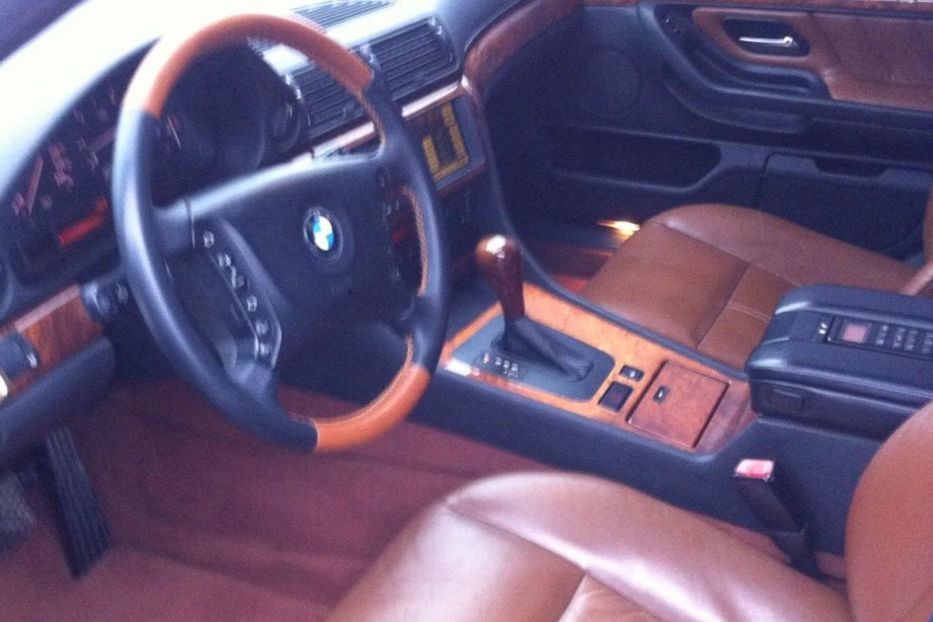 Продам BMW 730 2000 года в Ровно