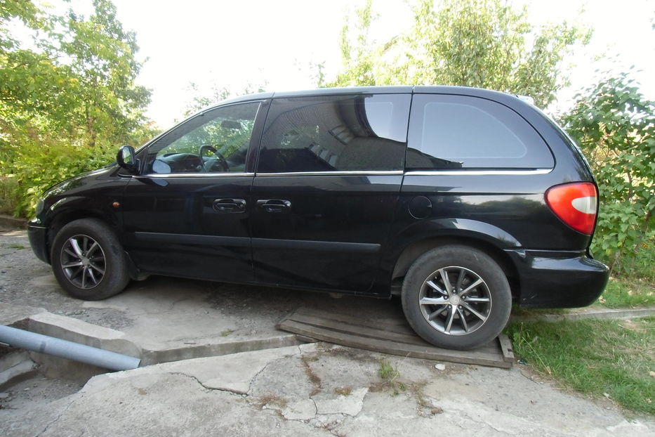 Продам Chrysler Voyager 2004 года в Хмельницком