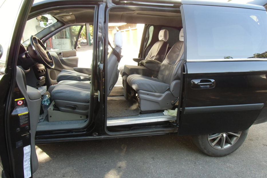 Продам Chrysler Voyager 2004 года в Хмельницком