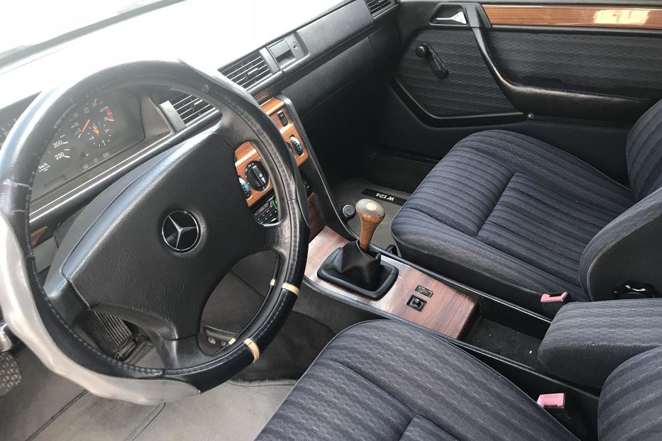 Продам Mercedes-Benz E-Class 1991 года в Ивано-Франковске