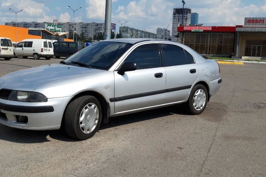 Продам Mitsubishi Carisma 2003 года в Харькове