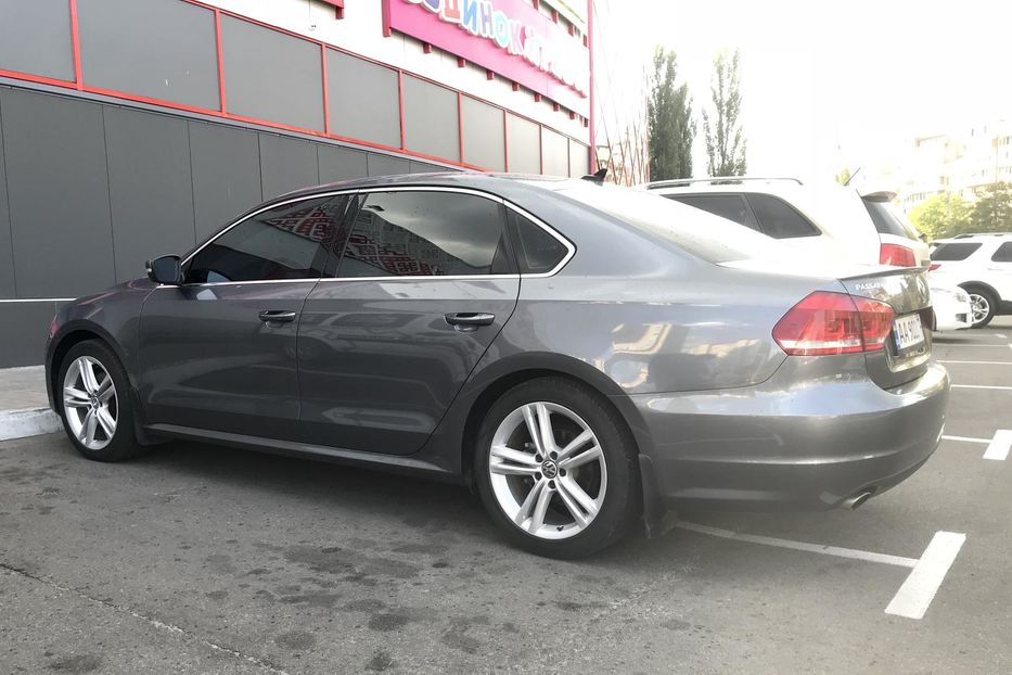 Продам Volkswagen Passat B7 2014 года в Киеве