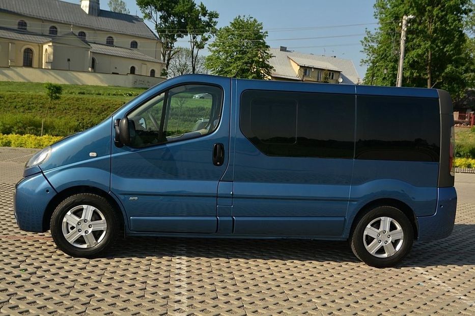 Продам Opel Vivaro пасс. 2006 года в Львове