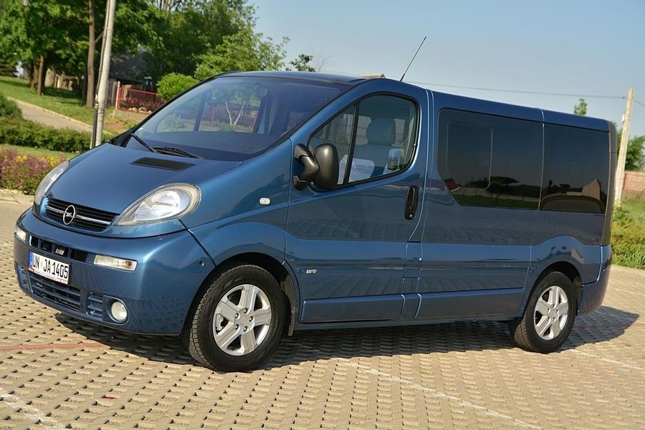 Продам Opel Vivaro пасс. 2006 года в Львове