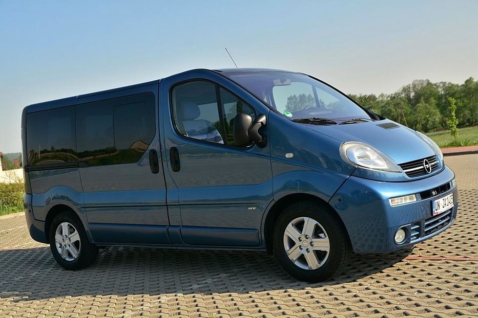 Opel Vivaro 2008 чёрный