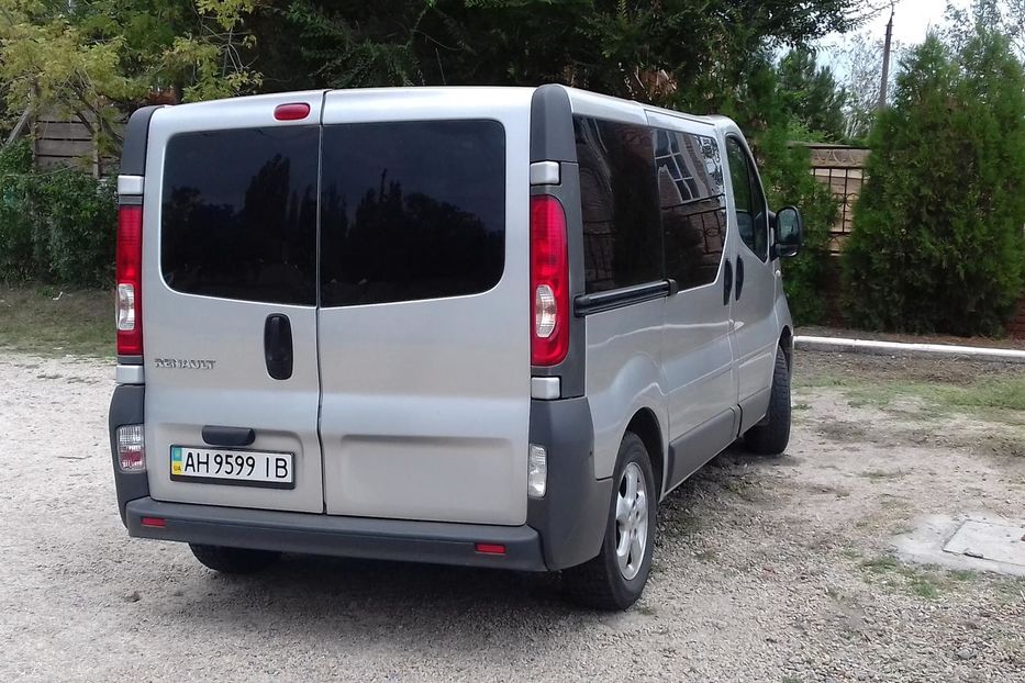 Продам Renault Trafic пасс. 2011 года в г. Мариуполь, Донецкая область