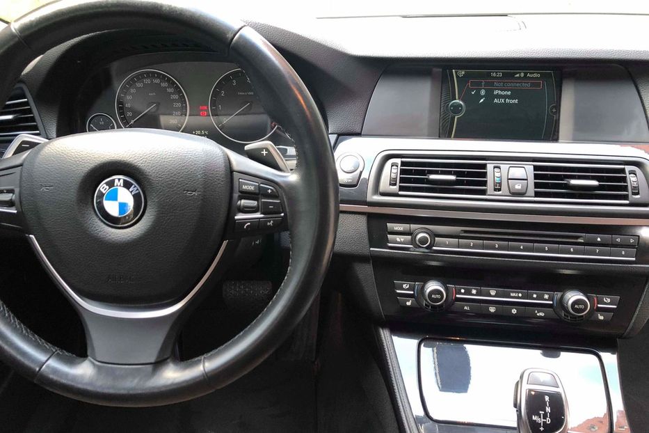 Продам BMW 520 2012 года в Харькове