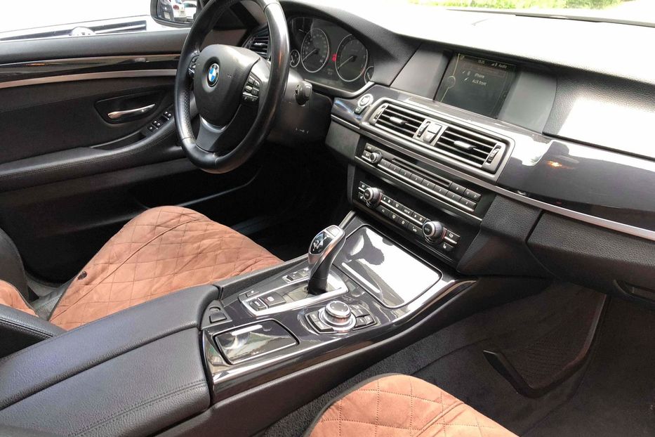 Продам BMW 520 2012 года в Харькове