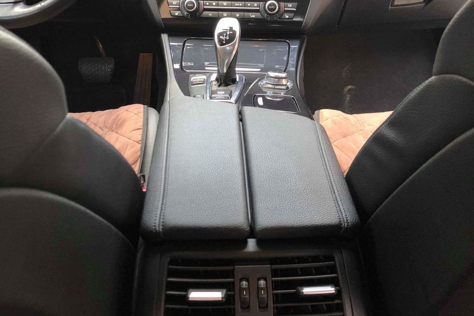 Продам BMW 520 2012 года в Харькове