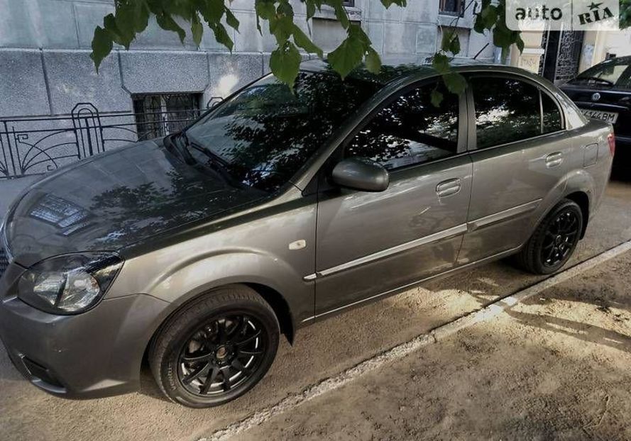 Продам Kia Rio 2011 года в Одессе