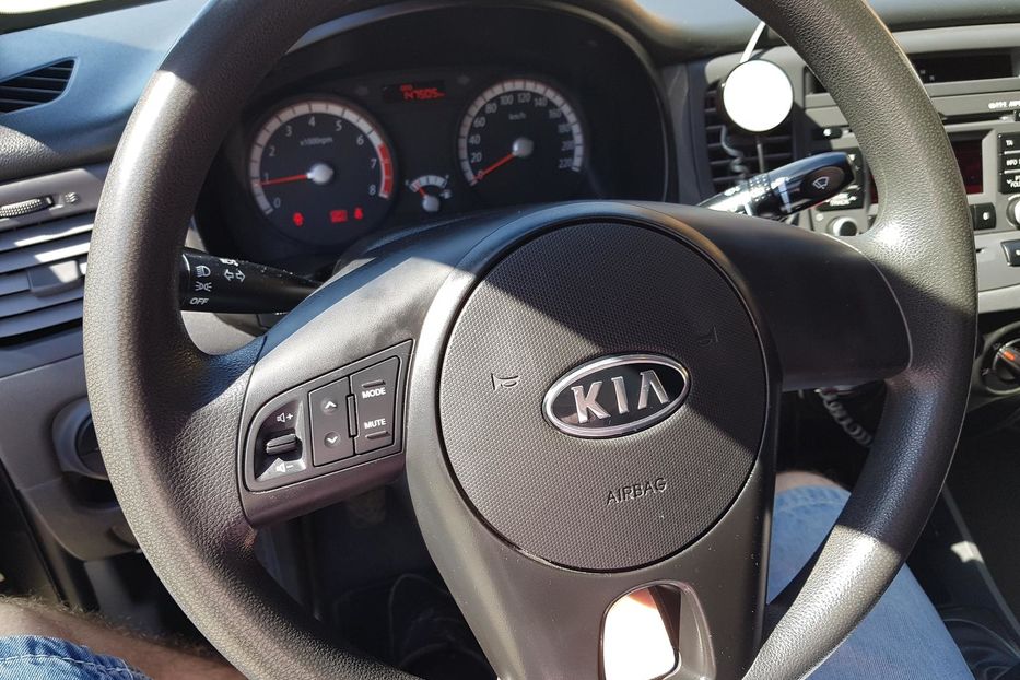 Продам Kia Rio 2011 года в Одессе